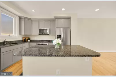 8331 Looking Glass Way, Fairfax, VA 22031 - Photo 15