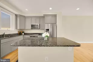 8331 Looking Glass Way, Fairfax, VA 22031 - Photo 15