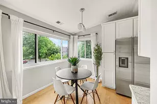 1927 Villaridge Dr, Reston, VA 20191 - Photo 5