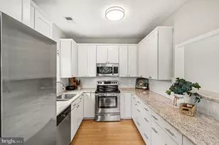 1927 Villaridge Dr, Reston, VA 20191 - Photo 7