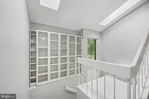 1927 Villaridge Dr, Reston, VA 20191 - Photo 9