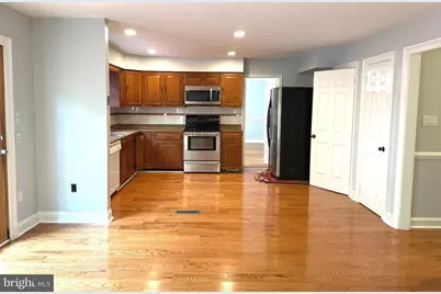 7811 Wendy Ridge Lane, Annandale, VA 22003 - Photo 3