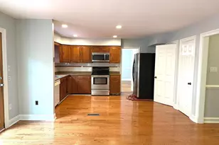 7811 Wendy Ridge Ln, Annandale, VA 22003 - Photo 3