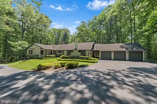 8000 Seven Hills Ct, Clifton, VA 20124 - Photo 1