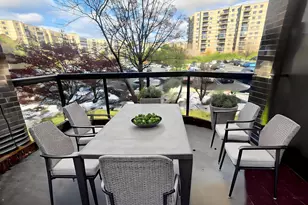 8360 Greensboro Dr, McLean, VA 22102 - Photo 11