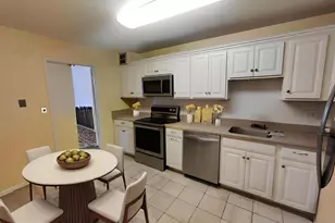 8360 Greensboro Dr, McLean, VA 22102 - Photo 3