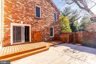 7348 Lewinsville Square Pl, McLean, VA 22101 - Photo 27