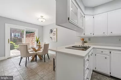 7348 Lewinsville Square Place, McLean, VA 22101 - Photo 9