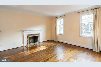 7348 Lewinsville Square Place, McLean, VA 22101 - Photo 3