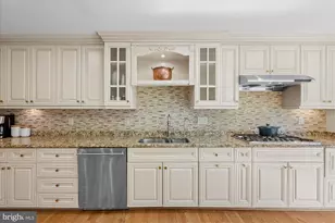 816 Constellation Dr, Great Falls, VA 22066 - Photo 13