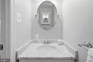 5446 Lighthouse Ln, Burke, VA 22015 - Photo 11