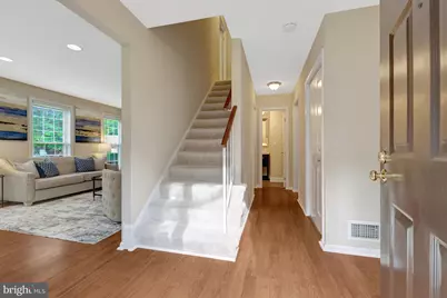 5720 Crownleigh Court, Burke, VA 22015 - Photo 15