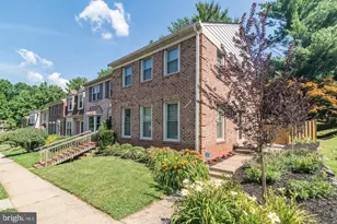 5720 Crownleigh Ct, Burke, VA 22015 - Photo 1