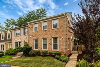 5720 Crownleigh Court, Burke, VA 22015 - Photo 3