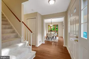 5720 Crownleigh Ct, Burke, VA 22015 - Photo 13