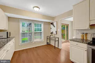 5720 Crownleigh Ct, Burke, VA 22015 - Photo 25