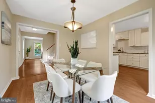 5720 Crownleigh Ct, Burke, VA 22015 - Photo 21