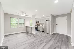 6718 W Wakefield Dr, Alexandria, VA 22307 - Photo 7