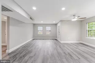 6718 W Wakefield Dr, Alexandria, VA 22307 - Photo 9
