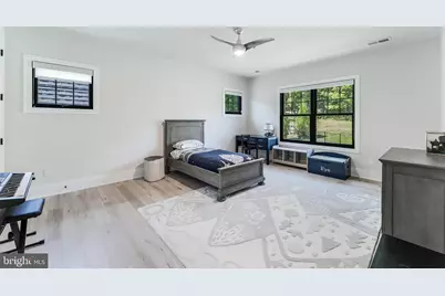 952 Walker Road, Great Falls, VA 22066 - Photo 35