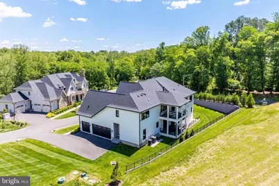 952 Walker Road, Great Falls, VA 22066 - Photo 3
