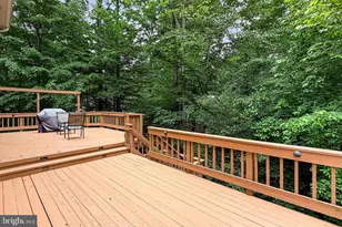 6042 Makely Dr, Fairfax Station, VA 22039 - Photo 13
