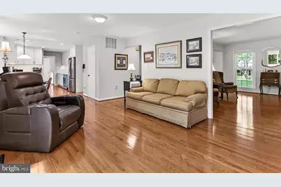 6042 Makely Drive, Fairfax Station, VA 22039 - Photo 9
