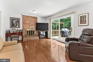 6042 Makely Dr, Fairfax Station, VA 22039 - Photo 11