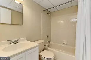 2804 Oakton Manor Ct, Oakton, VA 22124 - Photo 39