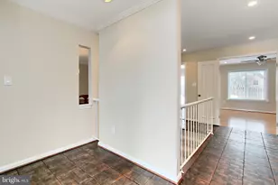 2804 Oakton Manor Ct, Oakton, VA 22124 - Photo 5