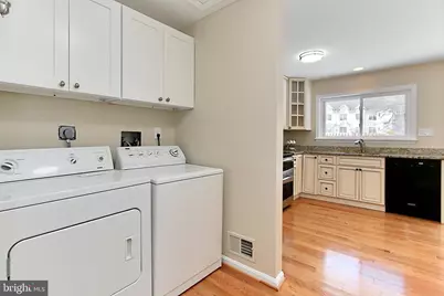 2804 Oakton Manor Court, Oakton, VA 22124 - Photo 13