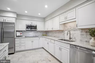 7337 Lewinsville Park Court, McLean, VA 22101 - Photo 9