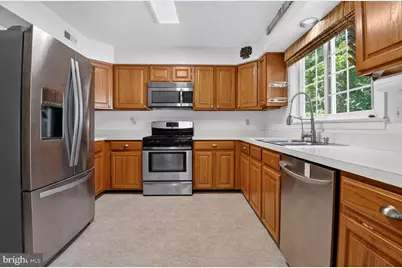 5724 Flagler Drive, Centreville, VA 20120 - Photo 3