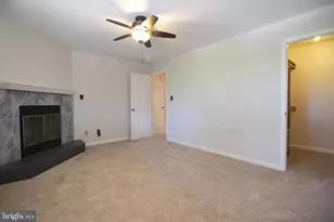2833 Kalmia Lee Ct, Falls Church, VA 22042 - Photo 13