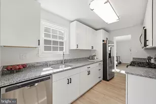 14414 Four Chimney Dr, Centreville, VA 20120 - Photo 13