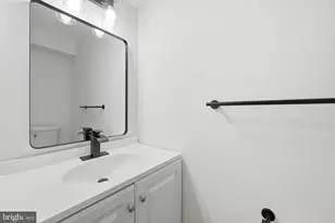 14414 Four Chimney Dr, Centreville, VA 20120 - Photo 19