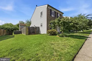 14414 Four Chimney Dr, Centreville, VA 20120 - Photo 3