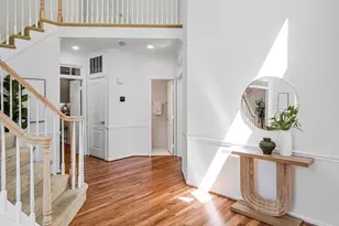 10003 Donal Ln, Vienna, VA 22181 - Photo 5