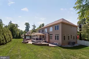 9124 Ridgely Dr, Lorton, VA 22079 - Photo 3