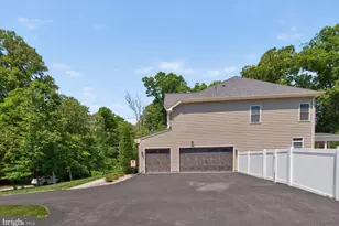 9124 Ridgely Dr, Lorton, VA 22079 - Photo 11