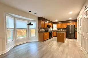 7827 Bold Lion Ln, Alexandria, VA 22315 - Photo 11