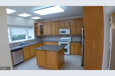 10008 Manor Place, Fairfax, VA 22032 - Photo 9