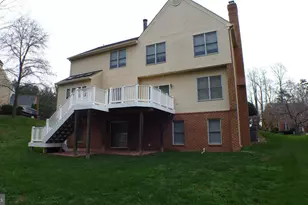 10008 Manor Pl, Fairfax, VA 22032 - Photo 3