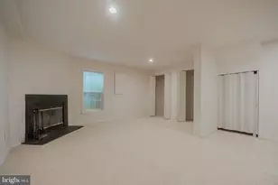 14167 Royal Oak Ln, Centreville, VA 20120 - Photo 17