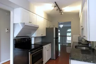 13945 Big Yankee Ln, Centreville, VA 20121 - Photo 5