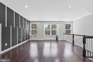 3072 Alan Shepard St, Herndon, VA 20171 - Photo 5