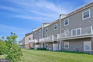 3072 Alan Shepard St, Herndon, VA 20171 - Photo 53