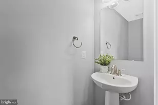 3072 Alan Shepard St, Herndon, VA 20171 - Photo 37