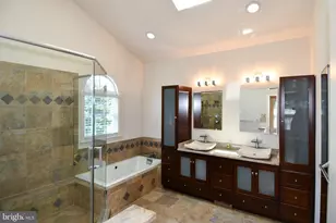 11061 Tottenham Ln, Reston, VA 20194 - Photo 43