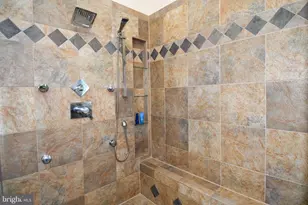 11061 Tottenham Ln, Reston, VA 20194 - Photo 45